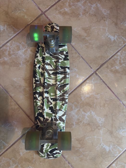 Vând penny board