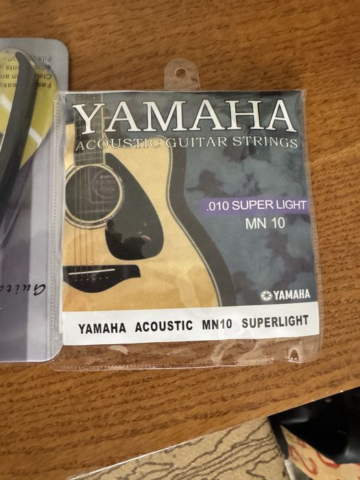 Gitaraga kapatastir,rement,tuner,struna sotiladi