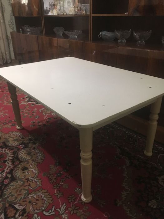 Стол журнальный для гостинной