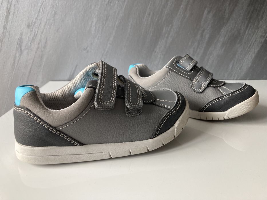 Детски обувки Clarks 23