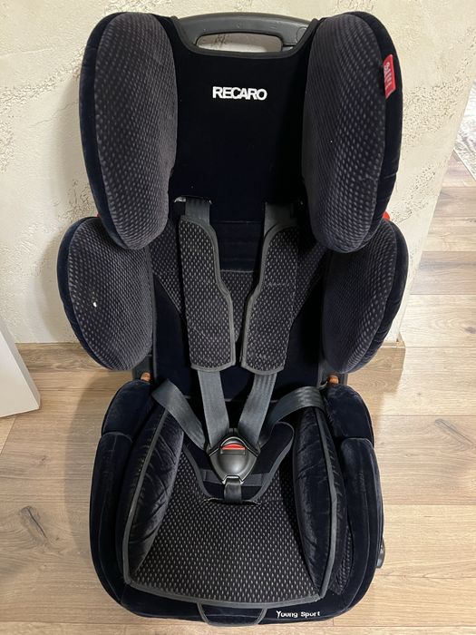 Детски стол за кола RECARO