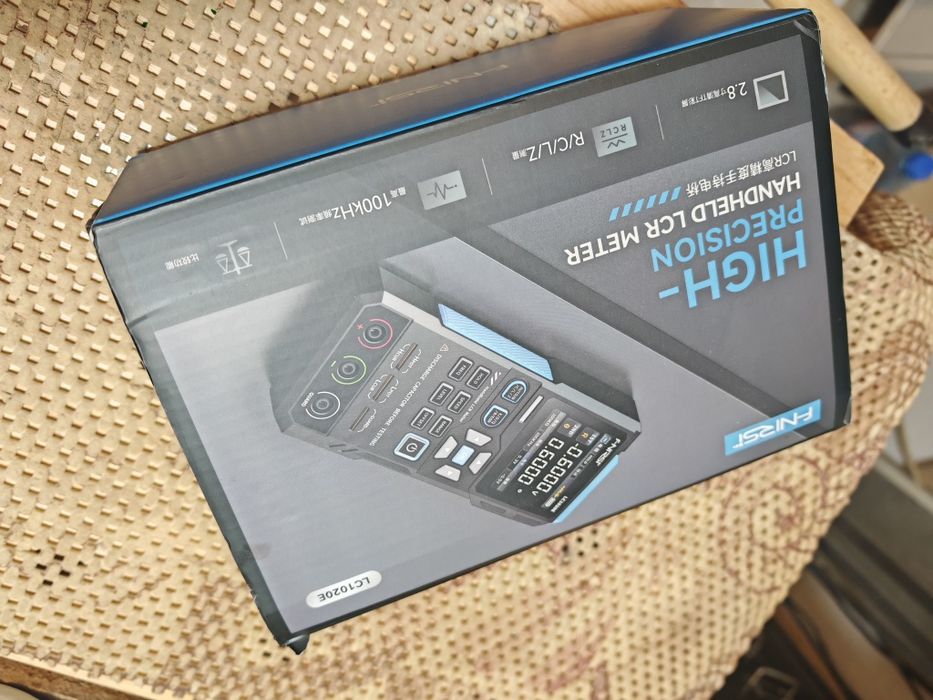 FNIRSI LC1020E преносим цифров тестер за LCR, ESR и полупроводникови компоненти