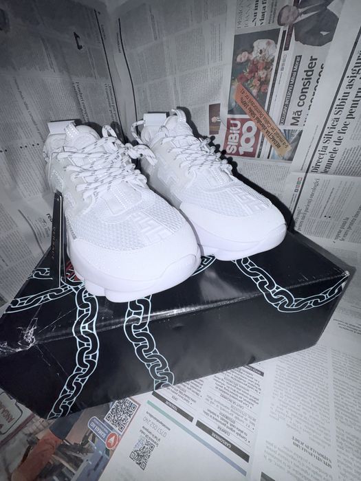 Versace Chain Reaction – White (Marimea  40)