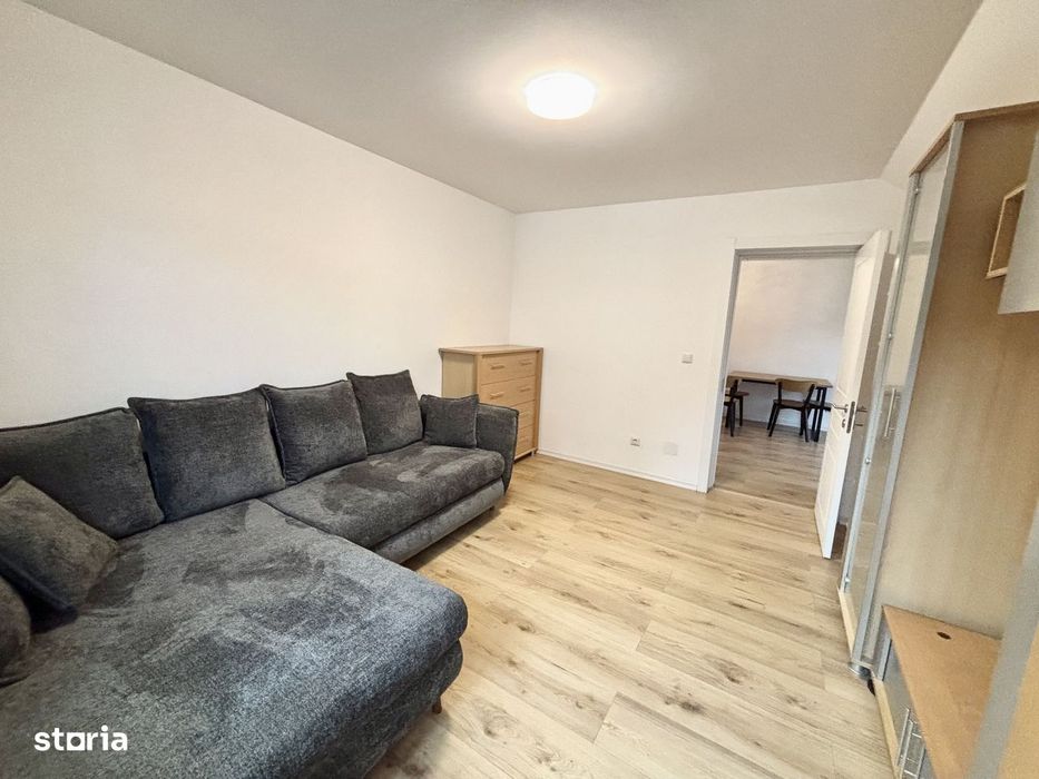 Apartament 3 Camere Spațios, Mobilat,  Curte și Balcon [ Zona Centrala