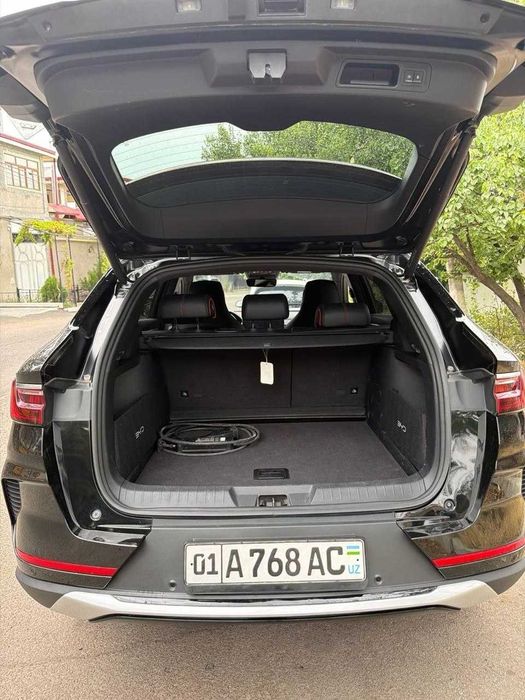 BYD song plus AWD