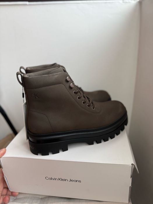 Calvin Klein Jeans ghete/bocanci maro cu siret piele Nubuc 41 noi