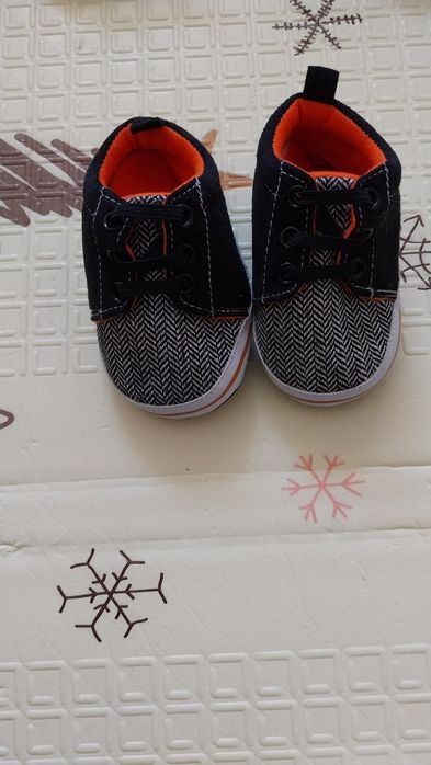 Страхотни бебешки обувки и сандали!