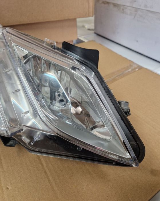 Фар за Мерцедес W212
