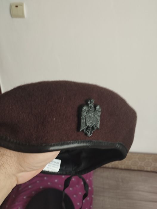 Berete militare  diferite modele