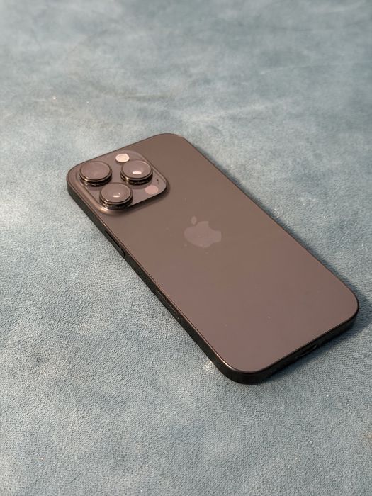 Apple Iphone 14 Pro , Pentru piese , Pentru recarosare , impecabil.