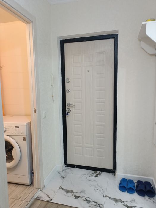 Сдам посуточно 1 кв 11 Мик