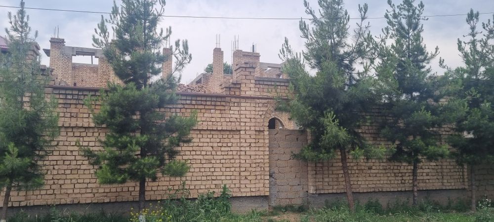 Qibray tumani - Do'rmon mahallasida hovli sotiladiI
