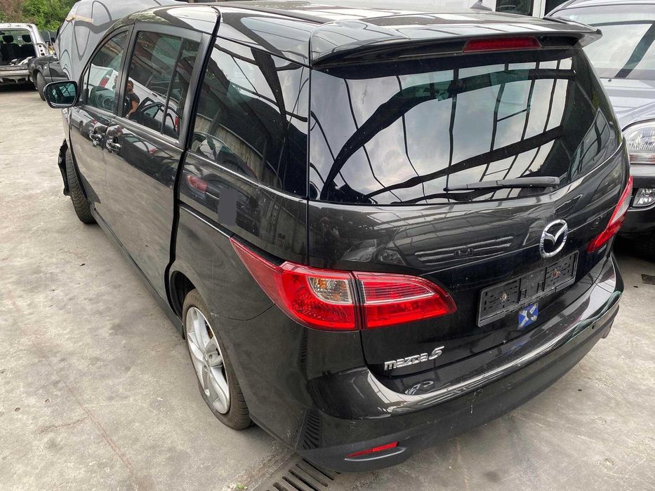 Мазда 5  2.0 бензин фейслифт  – само на части