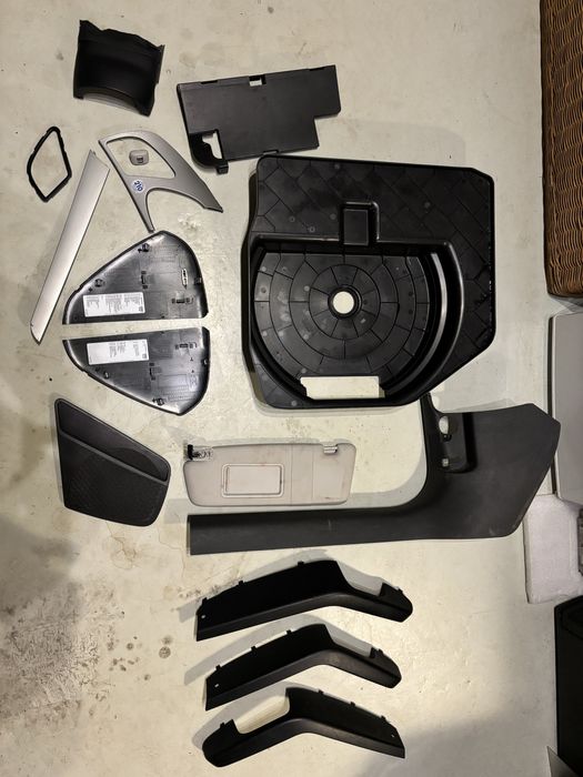 diverse plastice interior, bandouri , parasolare, praguri Audi A4 B8
