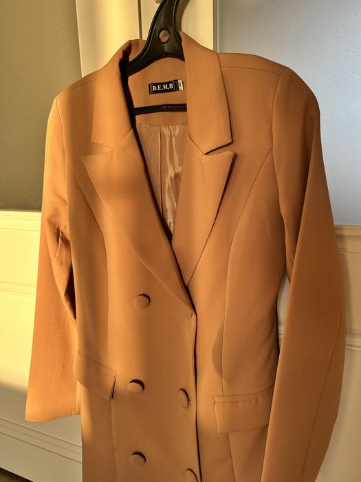 продам стильное платье - пиджак