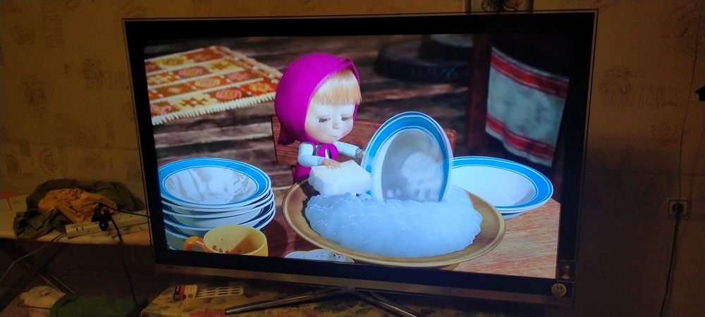 Телевизор Hisense(140см.55 дюймов)