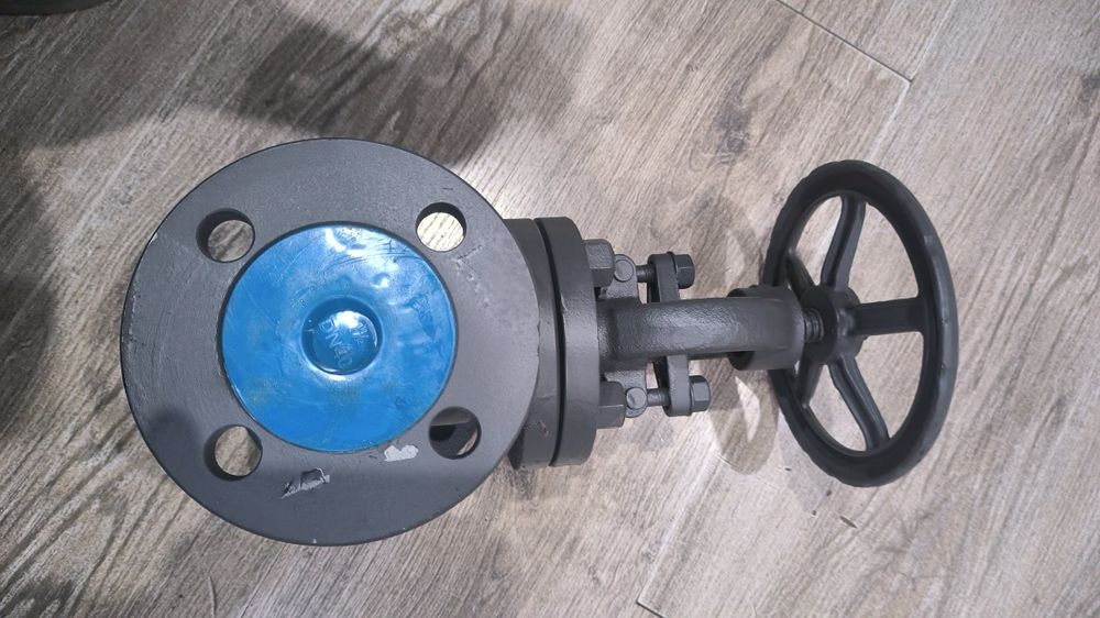 Вентиль стальной фланцевый 15с65нж