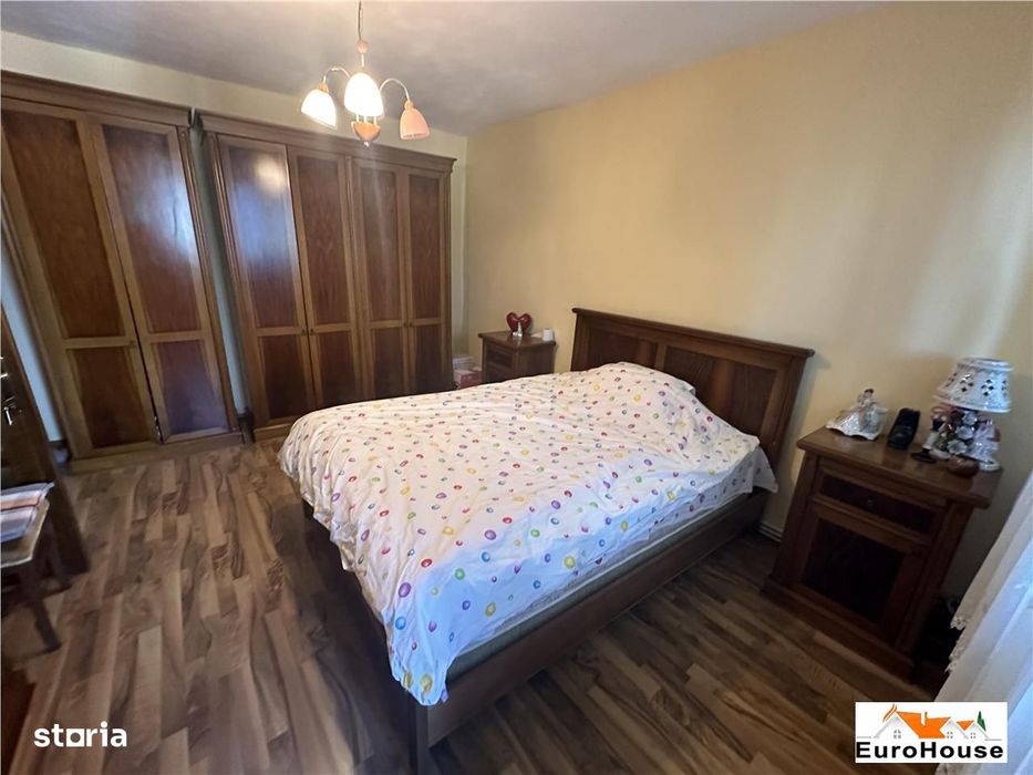 Apartament cu 4 camere de vanzare in Alba Iulia M-uri
