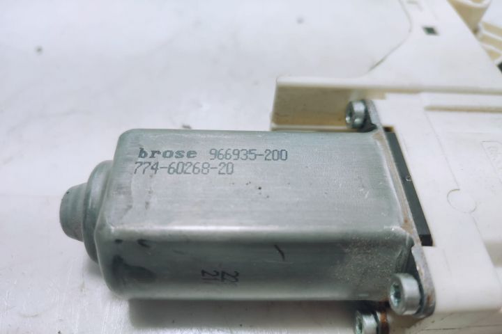 Motoras geam stanga fata 966935-200 Audi A4 B8/8K seria