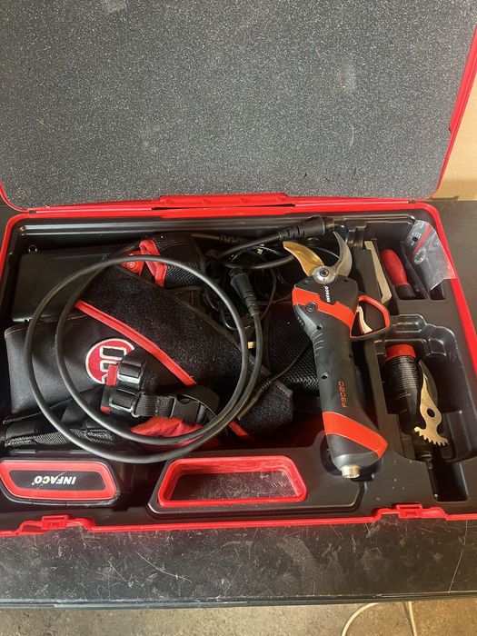 Foarfeca electrica Infaco F3020