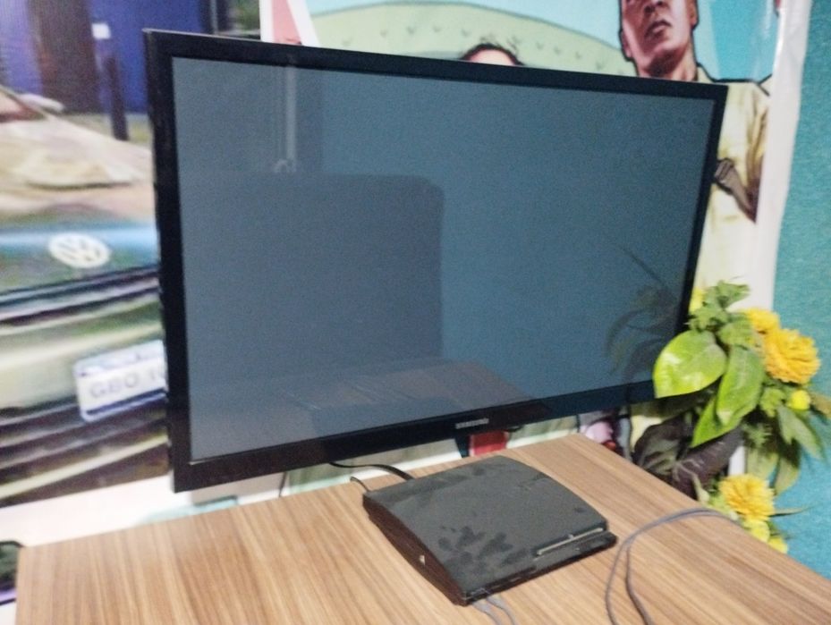 Playstation 3 12ta joyistik bilan