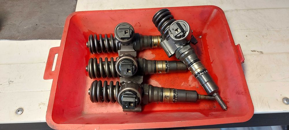 Дюзи, валове , EGR,  за WV 2.0 TDi 16v