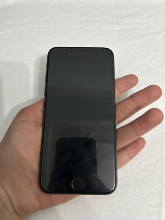 Iphone se2 karopkasi bor