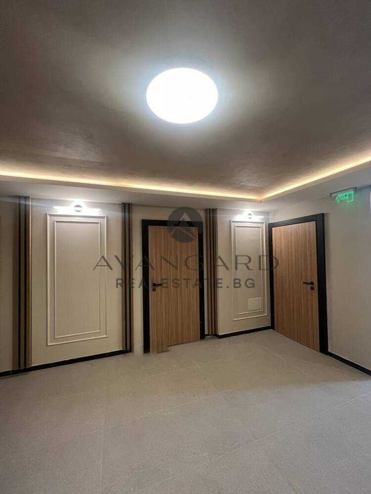 Продава се Двустаен апартамент в Пловдив, Христо Смирненски - 75 кв.м за 2027 €/кв.м - Снимка #10