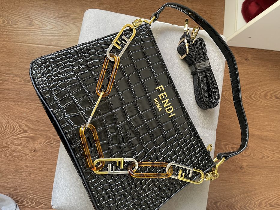 Qira Fendi sumka / сумка