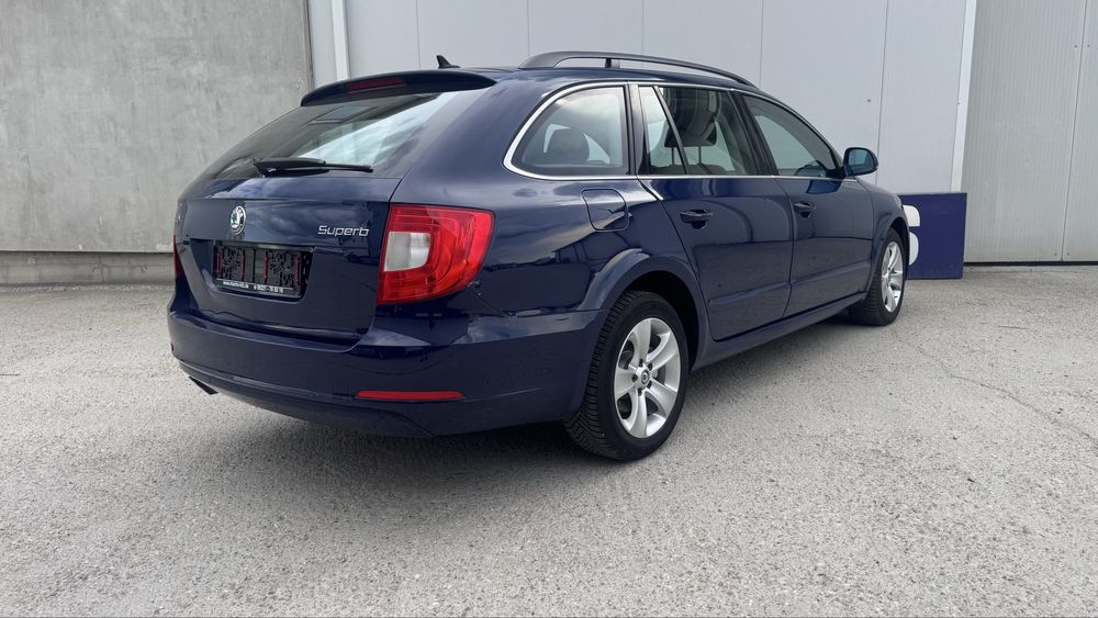SKODA Superb 2012 — imagine 4
