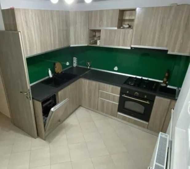 Четиристаен апартамент Хр.Смирненски