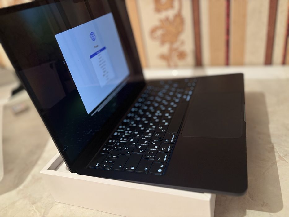 Макбук М4 сатылады