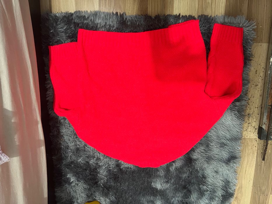 Ярко розова жилетка