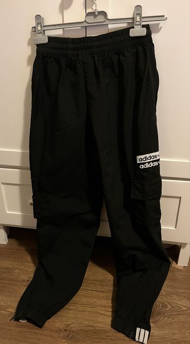 Дамски карго панталон Adidas