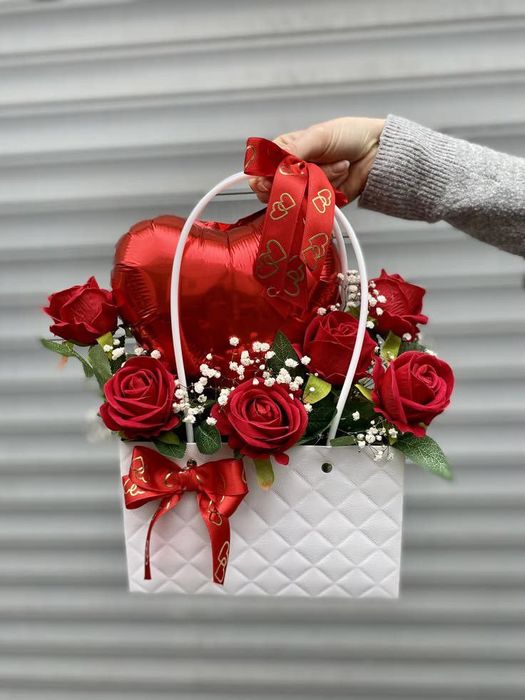 Подарки 8 март цвети