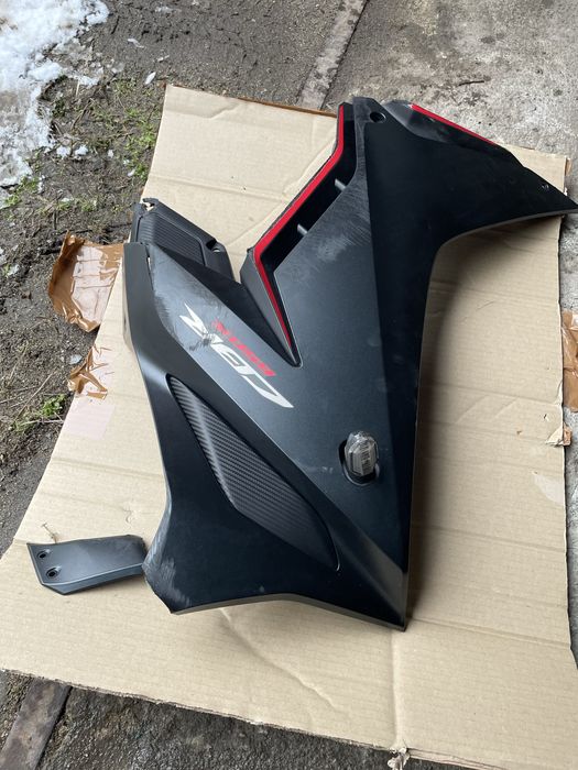 Опашка и страница, лява страна  HONDA CBR 650 r