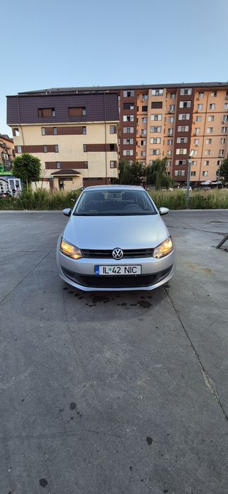 VOLKSWAGEN Polo