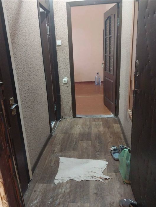 Продаётся квартира Чиланзар 20 квартал 2в3/4/4 панель 1,5 ×6