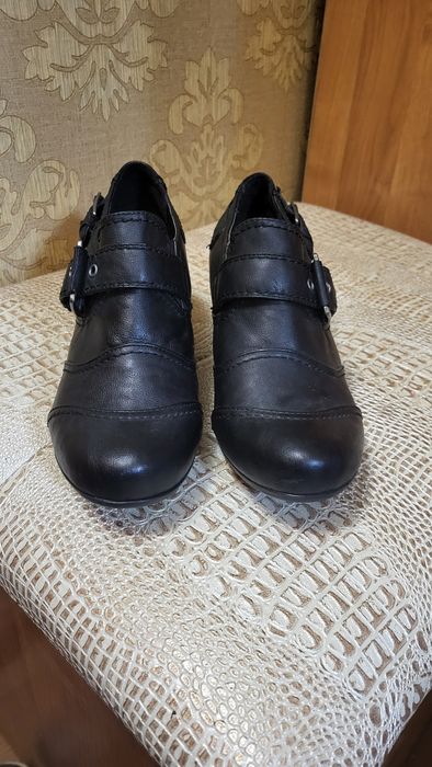 Женская обувь кожаная