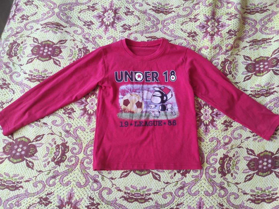 Продавам блузи за момче 8бр.