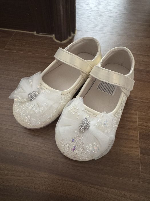 Продам туфли нарядные