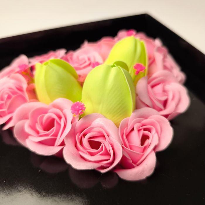 УНИКАЛЕН и красив подарък за любимата жена : Кутия със сапунени рози