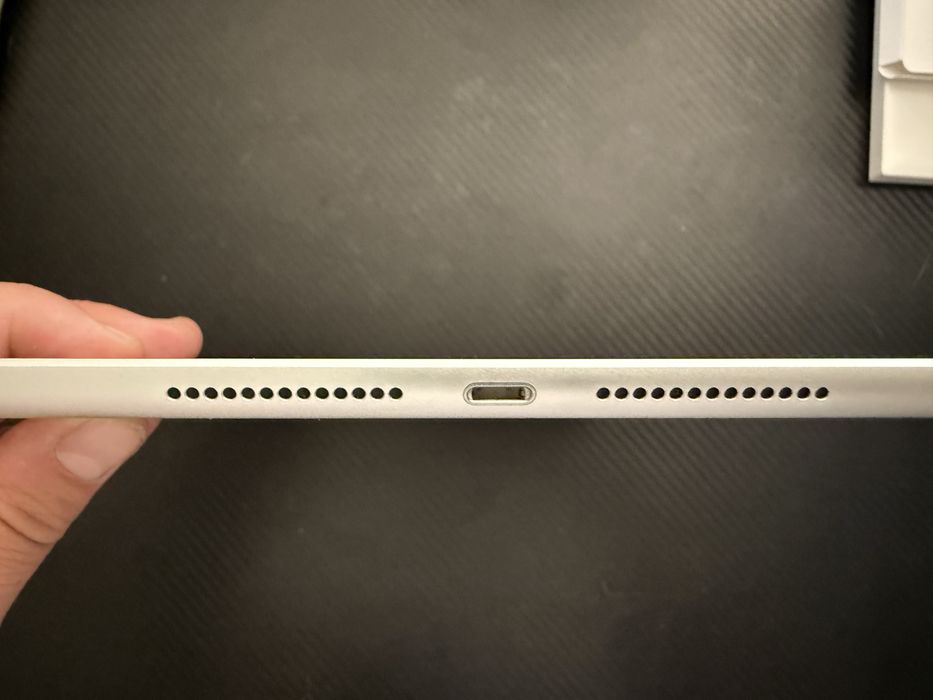 Vand Ipad Generatia 9