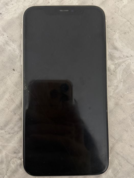 Продам Iphone 11