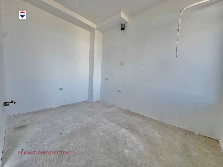 Продава се Тристаен апартамент в Русе, Здравец Изток - 146 кв.м за 959 €/кв.м - Снимка #6
