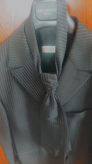 Vand costum nou Carlo Pignatelli