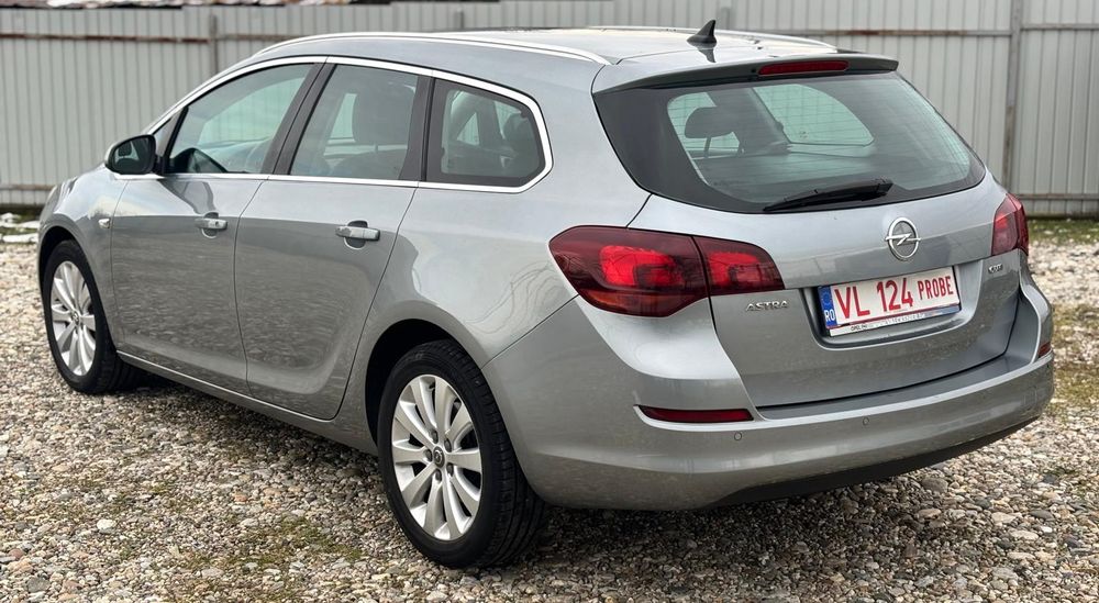 Opel Astra Sports Tourer 1.7 CDTI, 110 CP Cosmo, Posibilitate Rate