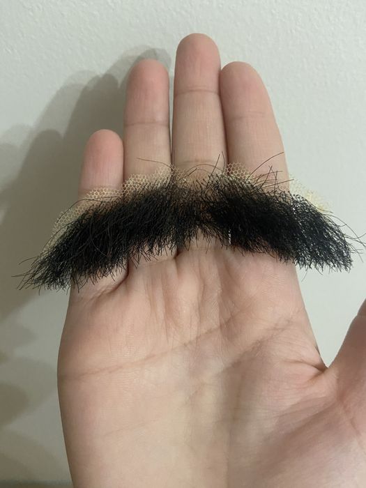 Усы натуральные театральные