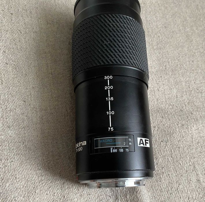 Tokina AF 75 300mm f 4.5 5.6 obiectiv zoom Minolta A compatibil Sony A