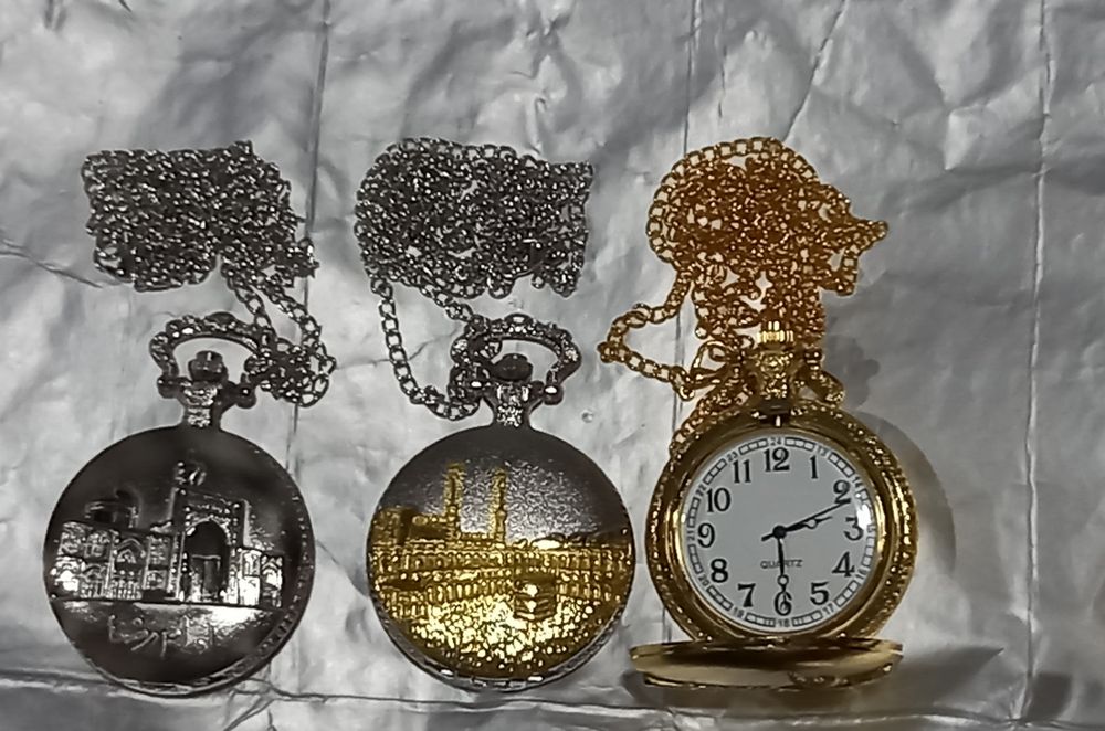 Часы ручные и говорящие.Новые.Смотрите все фото.